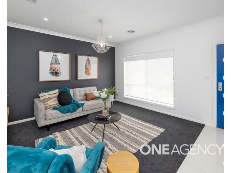 6 ROSS PARKWAY, Gobbagombalin NSW 2650