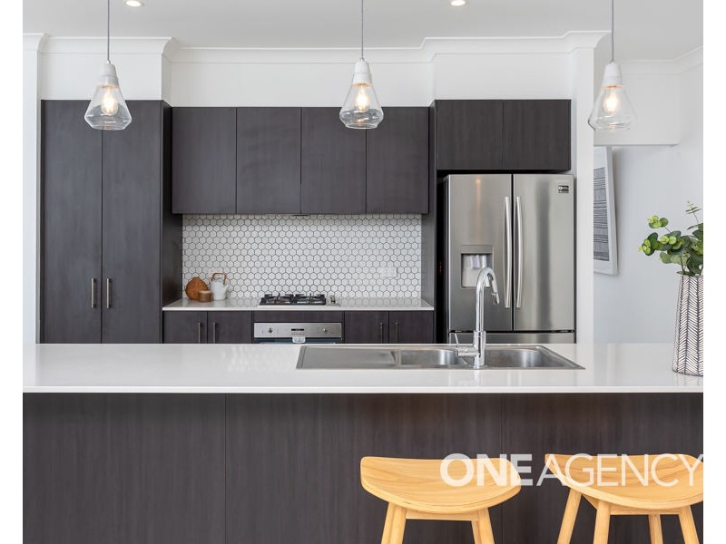 6 ROSS PARKWAY, Gobbagombalin NSW 2650