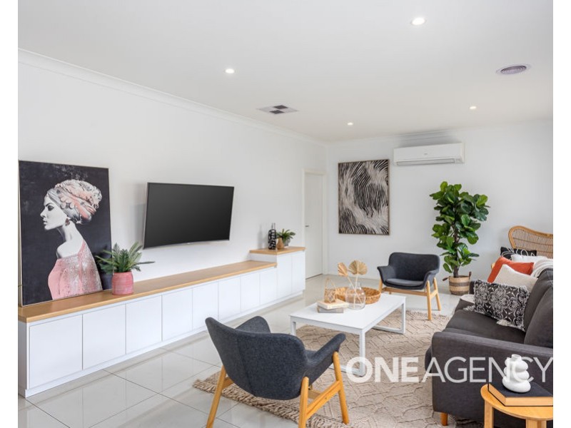 6 ROSS PARKWAY, Gobbagombalin NSW 2650