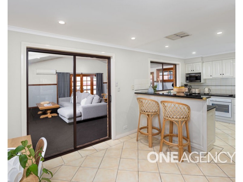 77 BALMORAL CRESCENT, Lake Albert NSW 2650