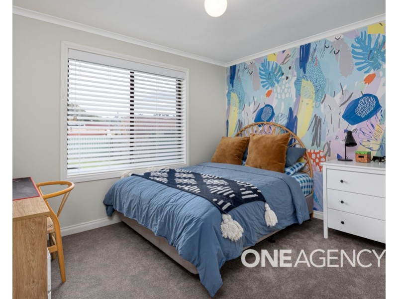 77 BALMORAL CRESCENT, Lake Albert NSW 2650