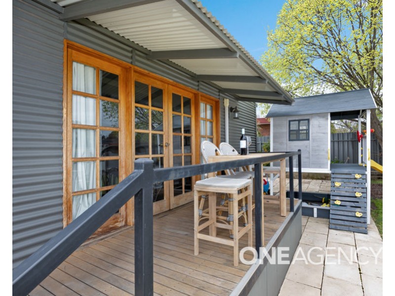 77 BALMORAL CRESCENT, Lake Albert NSW 2650