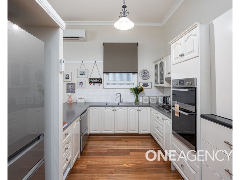 16 DOBBS STREET, Wagga Wagga NSW 2650