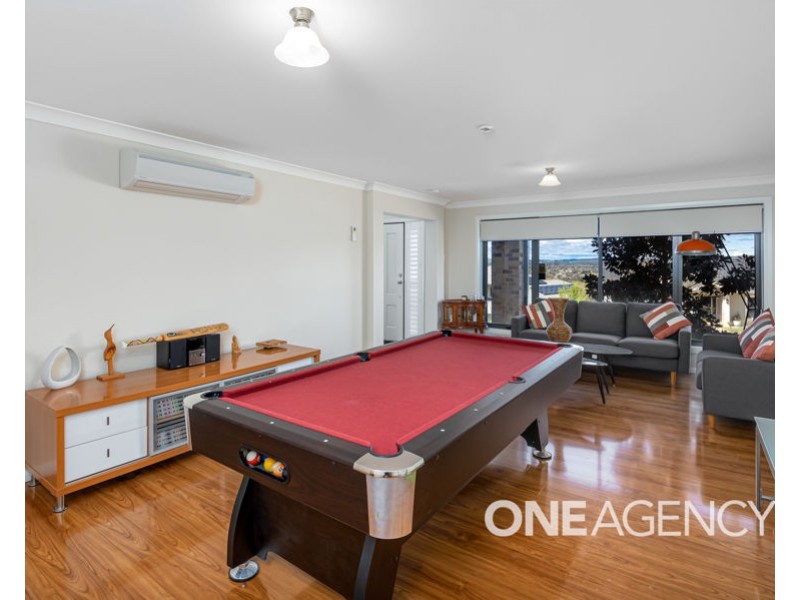17 ATHERTON CRESCENT, Tatton NSW 2650