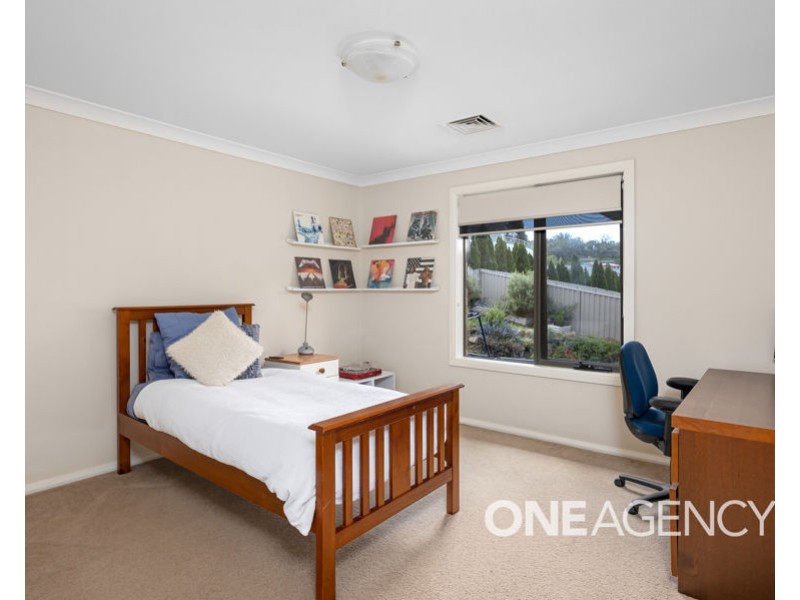 17 ATHERTON CRESCENT, Tatton NSW 2650