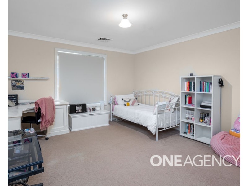 17 ATHERTON CRESCENT, Tatton NSW 2650