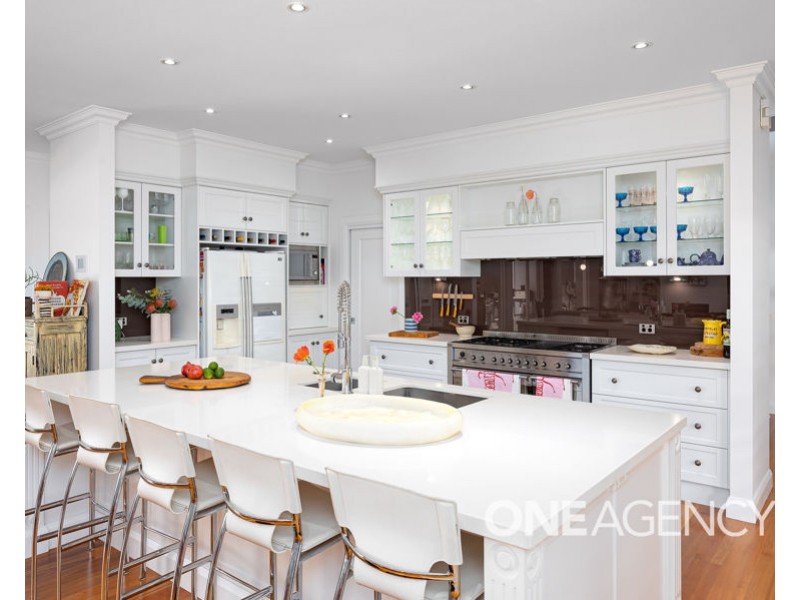85 PLUMPTON ROAD, Lake Albert NSW 2650