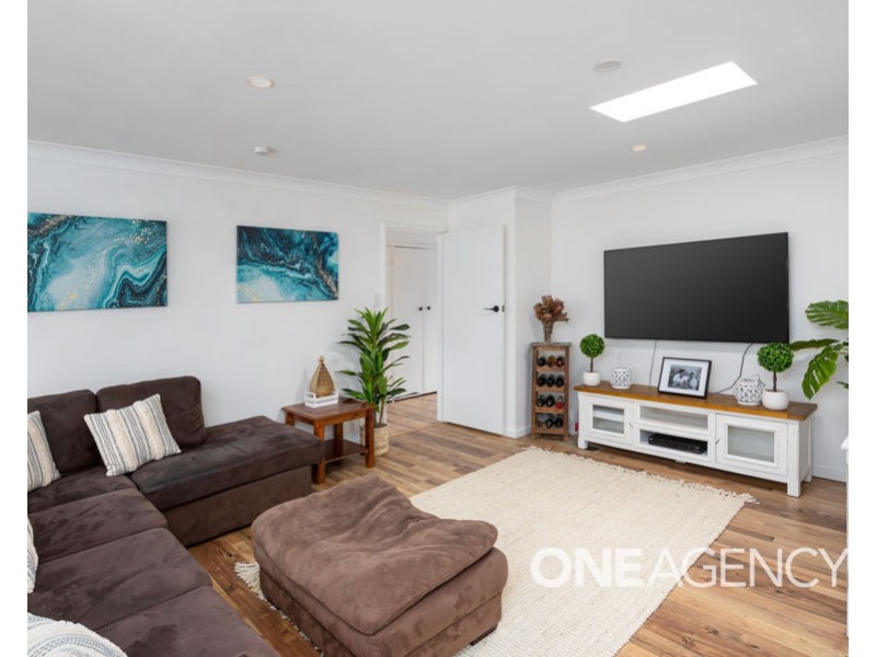 2 MACINTOSH PLACE, Kooringal NSW 2650