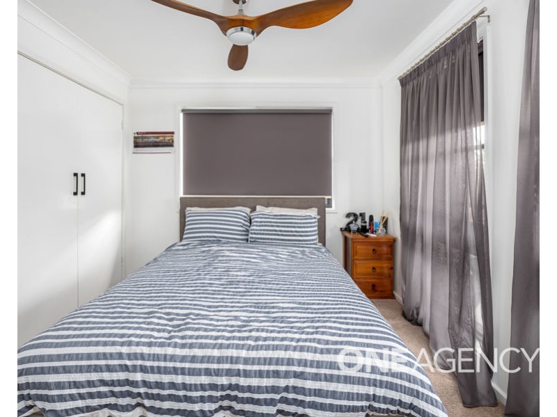 2 MACINTOSH PLACE, Kooringal NSW 2650