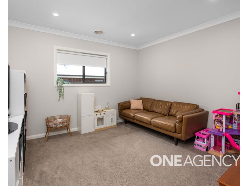 13 WHITTEN AVENUE, Boorooma NSW 2650