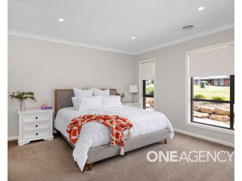 13 WHITTEN AVENUE, Boorooma NSW 2650