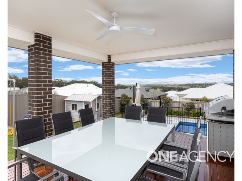 13 WHITTEN AVENUE, Boorooma NSW 2650