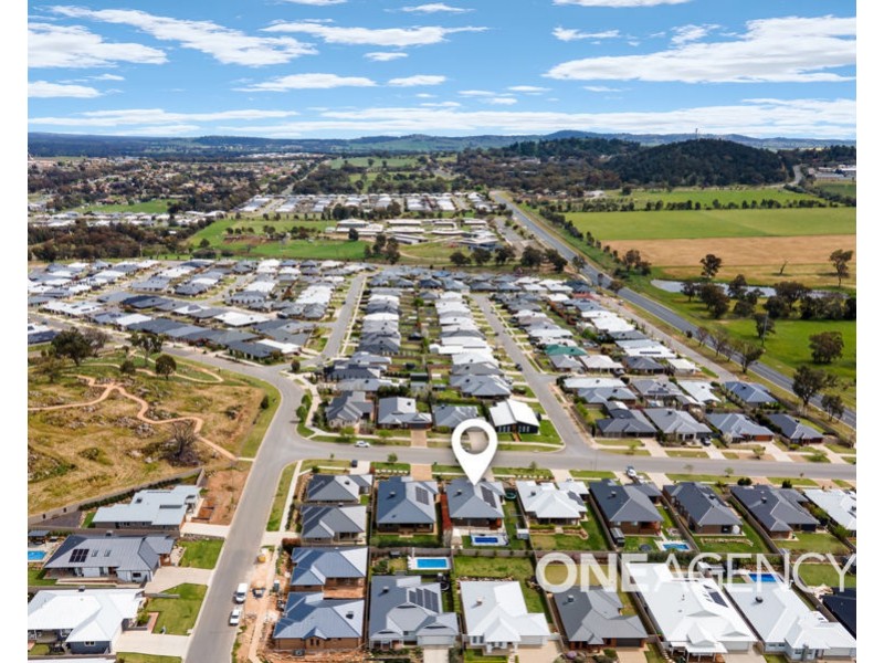 13 WHITTEN AVENUE, Boorooma NSW 2650