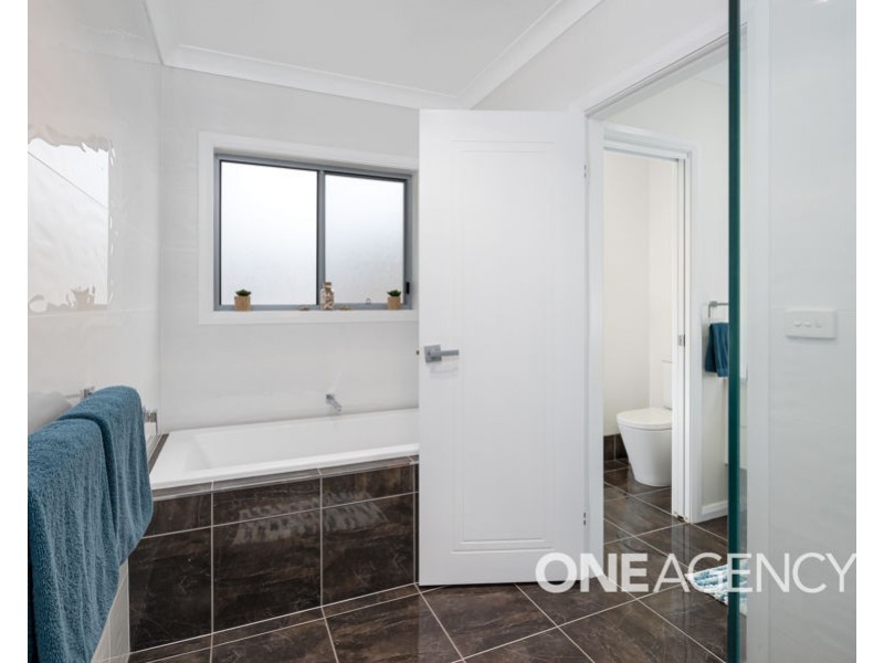 5 KYALLA PLACE, Bourkelands NSW 2650