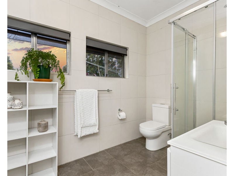 3 BELLEVUE PARADE, Kooringal NSW 2650