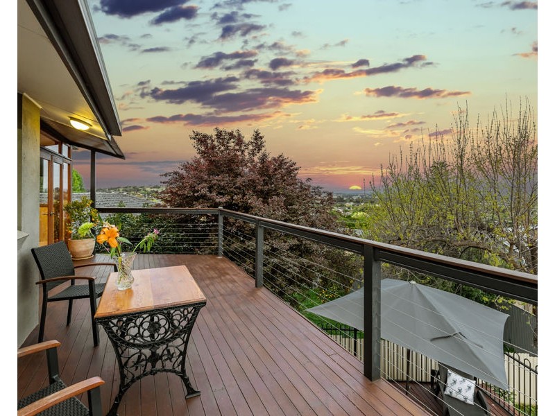 3 BELLEVUE PARADE, Kooringal NSW 2650