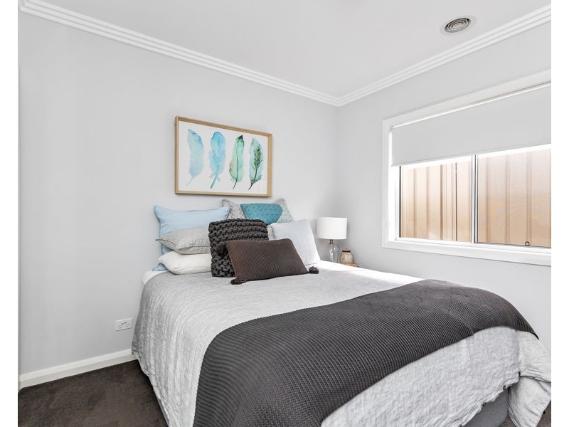 18 CHANG AVENUE, Lloyd NSW 2650