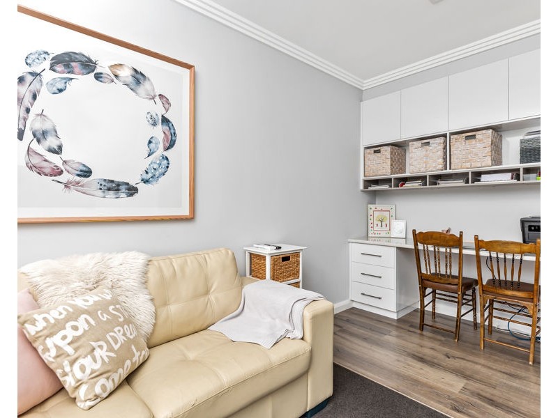 18 CHANG AVENUE, Lloyd NSW 2650