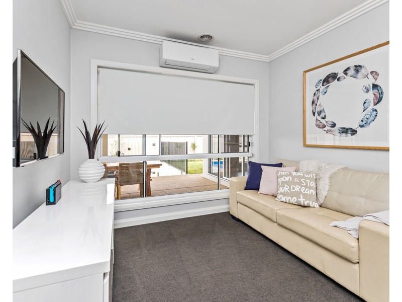 18 CHANG AVENUE, Lloyd NSW 2650