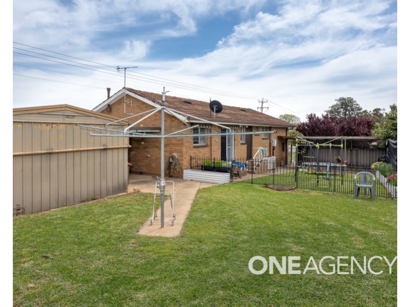 1 COX AVENUE, Forest Hill NSW 2651