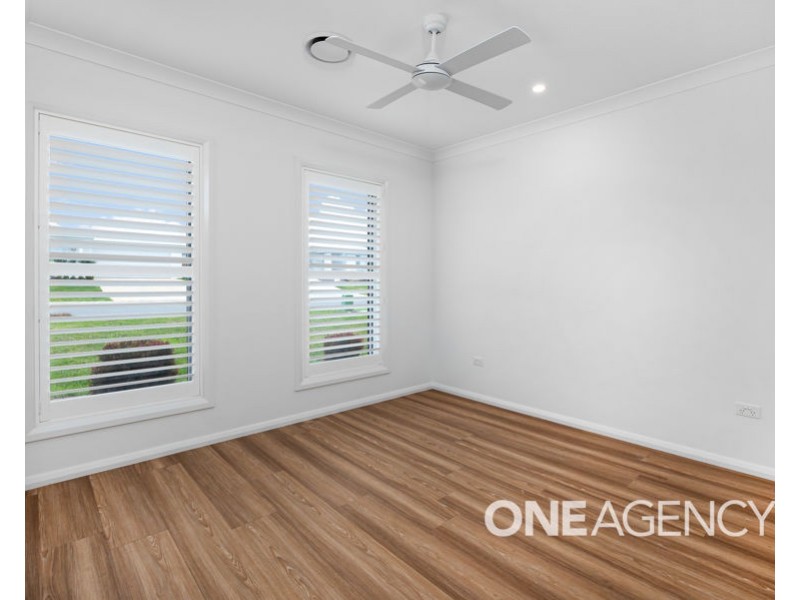 19 TURRAMIA CRESCENT, Gobbagombalin NSW 2650