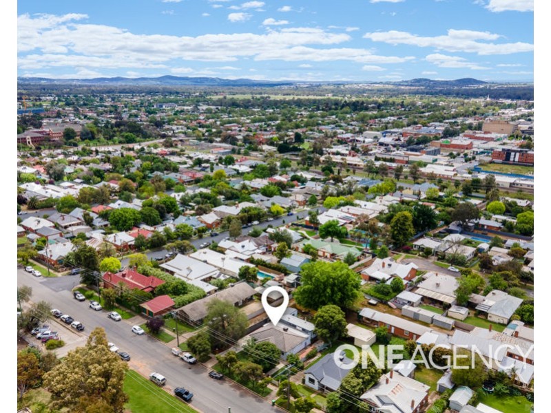 19 COLEMAN STREET, Turvey Park NSW 2650