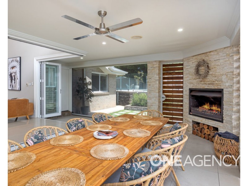 6 FLOREY STREET, Lloyd NSW 2650