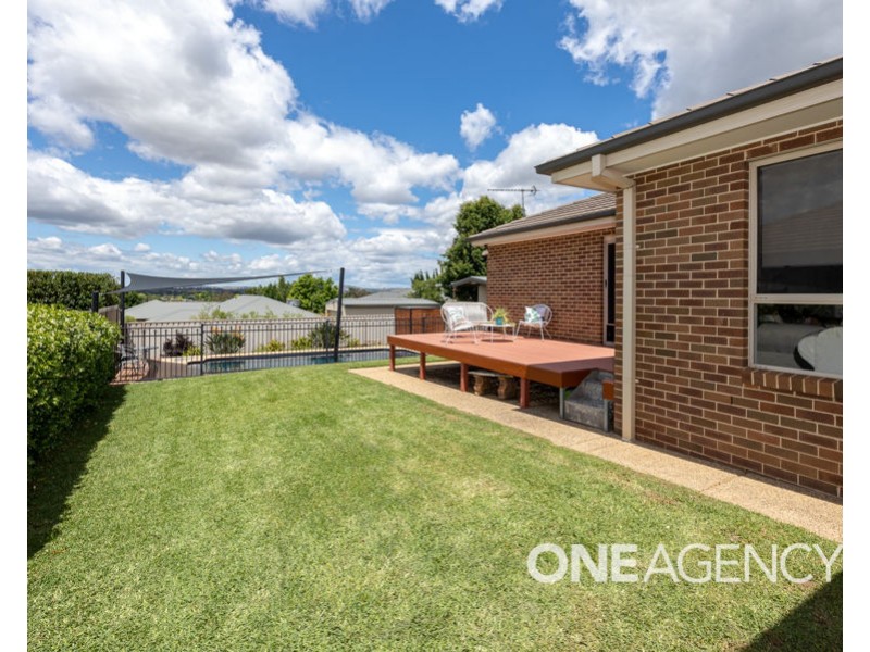 68 ATHERTON CRESCENT, Tatton NSW 2650