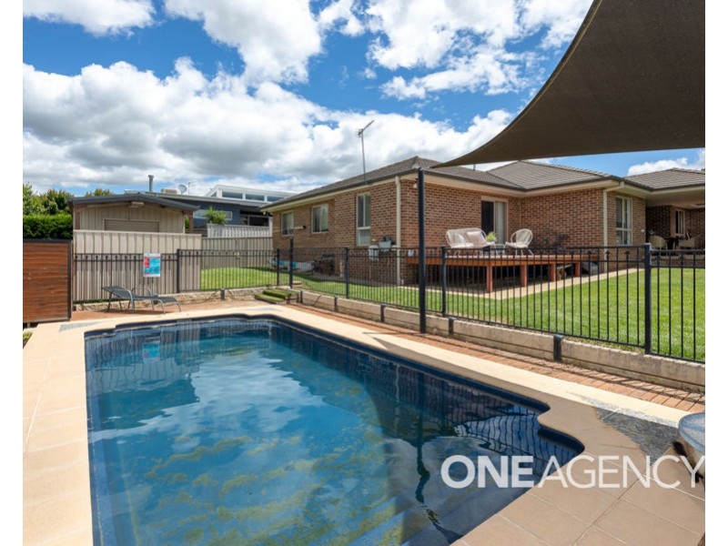 68 ATHERTON CRESCENT, Tatton NSW 2650