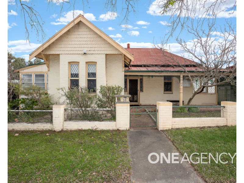 14 SIMMONS STREET, Wagga Wagga NSW 2650