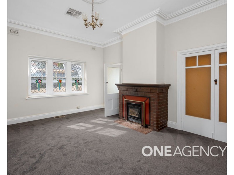 14 SIMMONS STREET, Wagga Wagga NSW 2650
