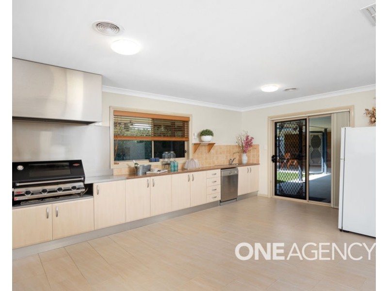 2 BANNER STREET, Forest Hill NSW 2651