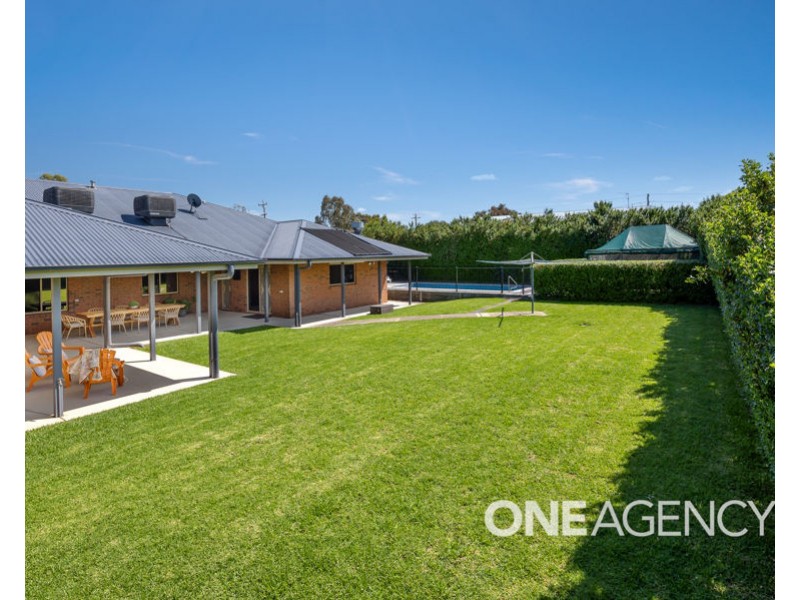 2 BANNER STREET, Forest Hill NSW 2651