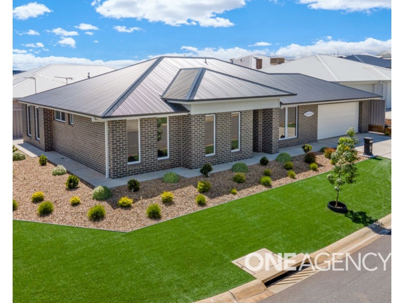 1 YARRANJERRY STREET, Gobbagombalin NSW 2650