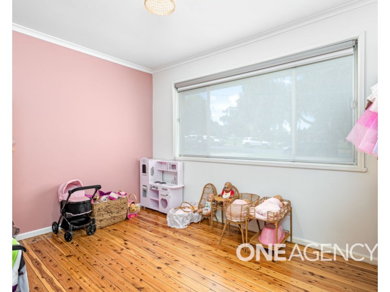 19 LEAVENWORTH DRIVE, Mount Austin NSW 2650