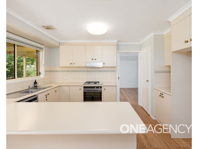 10 STOCKTON PLACE, Estella NSW 2650