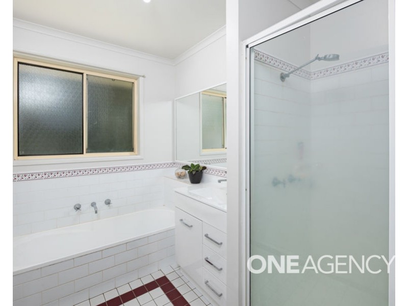 10 STOCKTON PLACE, Estella NSW 2650