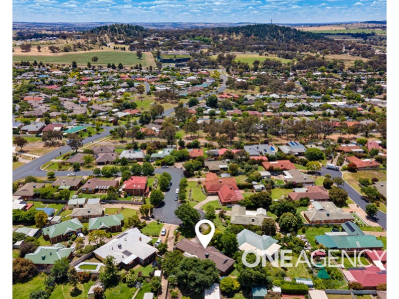 10 STOCKTON PLACE, Estella NSW 2650