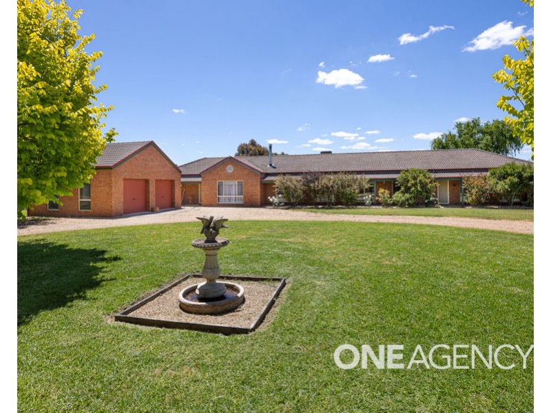 37 GREGADOO ROAD, Lake Albert NSW 2650