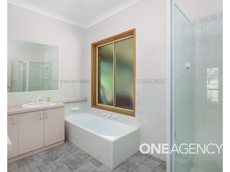 37 GREGADOO ROAD, Lake Albert NSW 2650