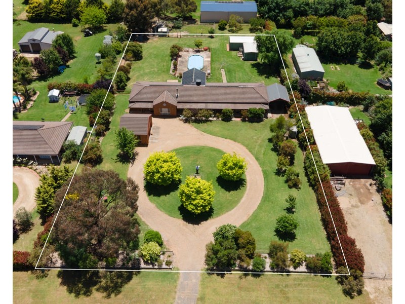 37 GREGADOO ROAD, Lake Albert NSW 2650