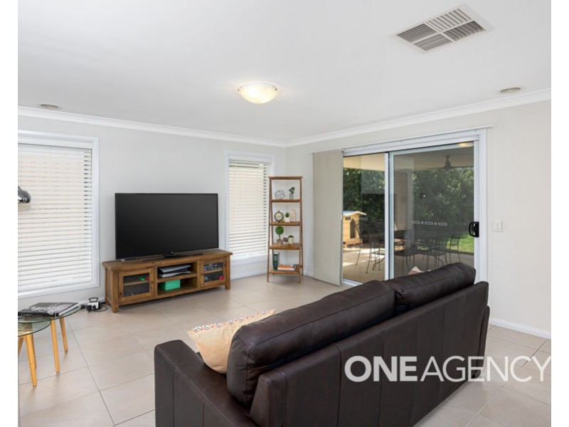 13 BARMEDMAN AVENUE, Gobbagombalin NSW 2650