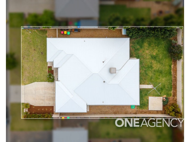 13 BARMEDMAN AVENUE, Gobbagombalin NSW 2650