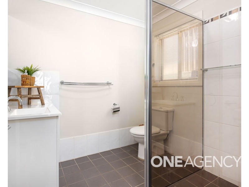 3 OSTERLEY STREET, Bourkelands NSW 2650