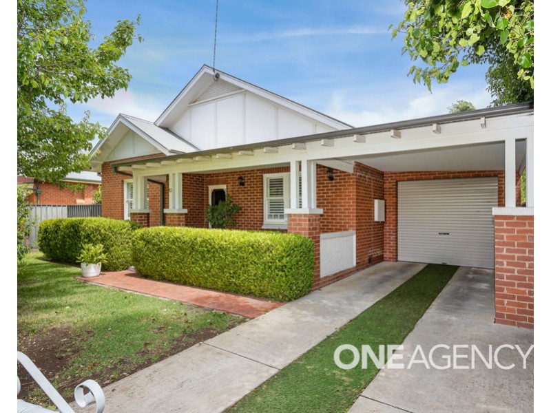 10 GORMLY AVENUE, Wagga Wagga NSW 2650