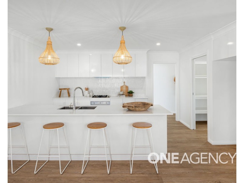 2 UNAIPON STREET, Lloyd NSW 2650