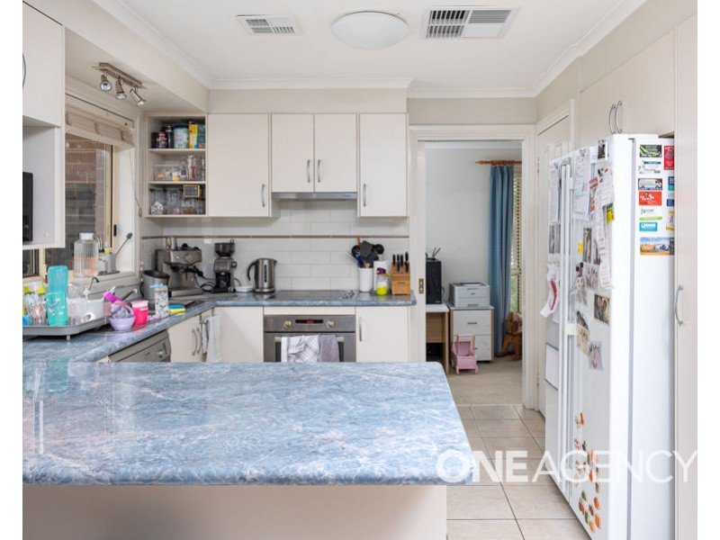 10 CORELLA  PLACE, Estella NSW 2650