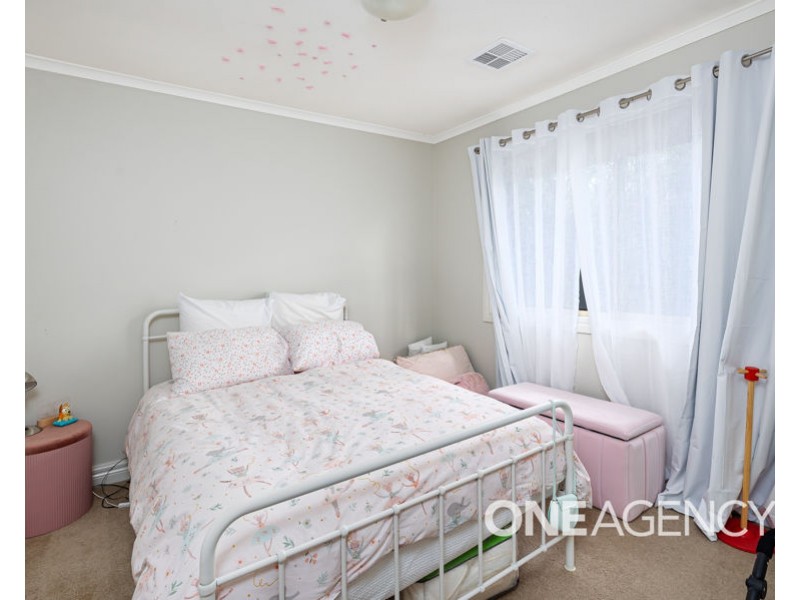 10 CORELLA  PLACE, Estella NSW 2650