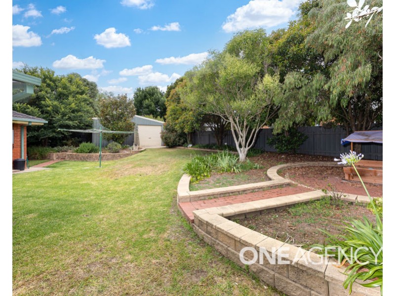 10 CORELLA  PLACE, Estella NSW 2650