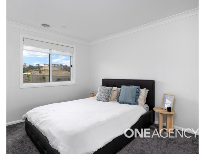 12 NOLAN STREET, Lloyd NSW 2650